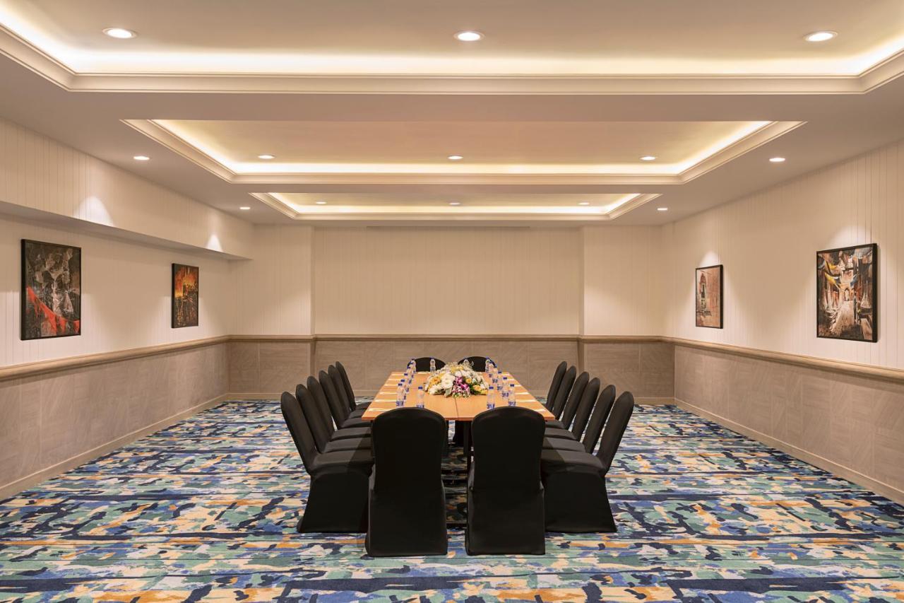Lemon Tree Premier, New Town, Kolkata Hotel Exterior photo